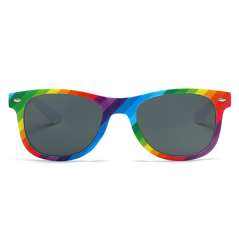 88163-15 Pintura de arco iris afuera y blanca sólida Inside Wayfarer Oferta especial Gafas de sol